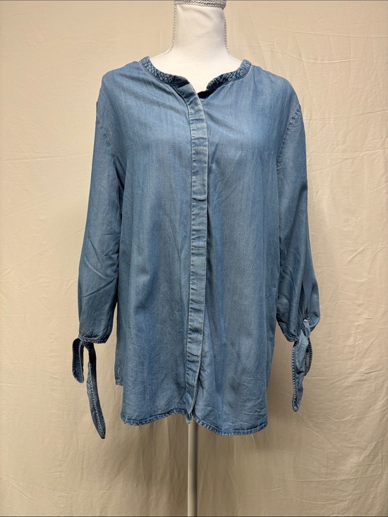 Reitmans Tops - Reitmans Light Blue Tie-Cuff Denim Shirt
